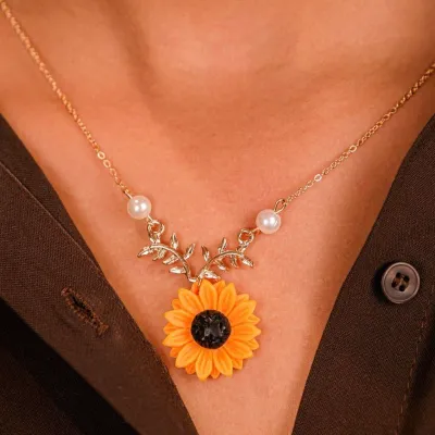 Delicate Sunflower Pearl Pendant Jewelry Set